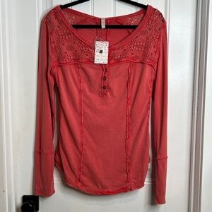 Free People Women's Rosie Pink Lace Detail Henley Top. Size Large. NWT.